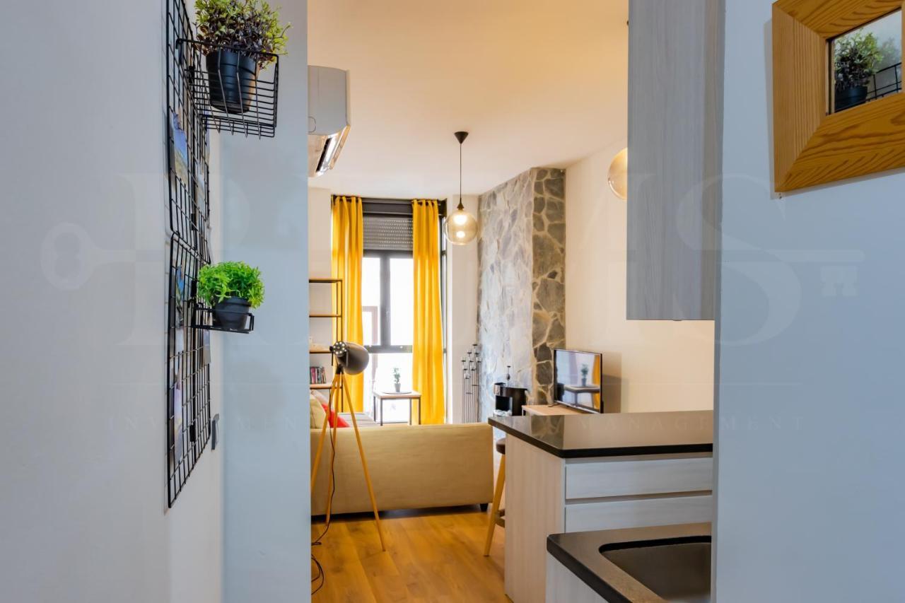 Cozy Flat With Common Pool & Parking - Center By Rems Apartment Malaga Exterior photo